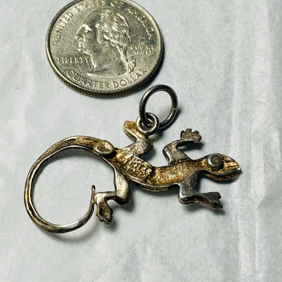 Silver Lizard Pendant 925 Taxco Vintage necklace pendant 1.5” - Picture 3 of 4